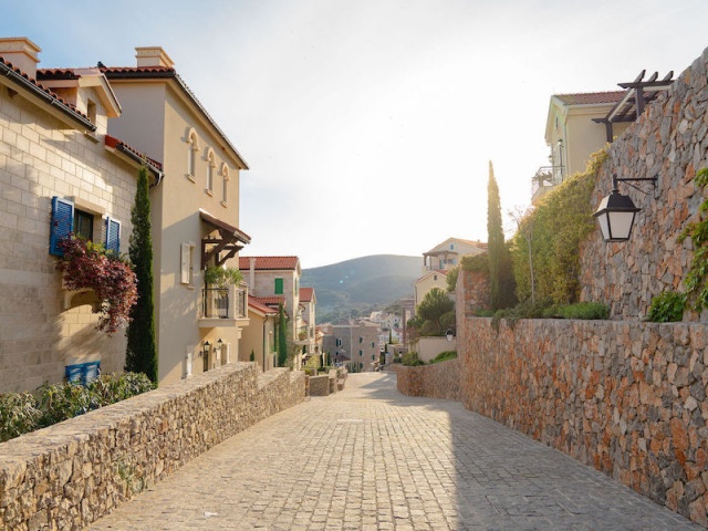 Exclusive three-bedroom apartment in the new Lustica Bay launch – Horizon
