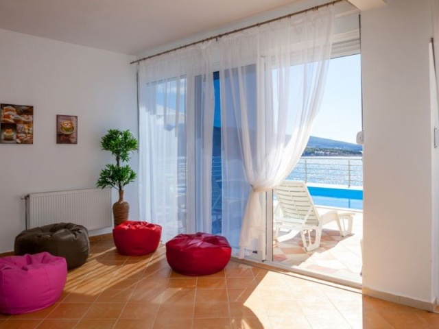 Waterfront villas with swimming pools, Dobre Vode, Bar