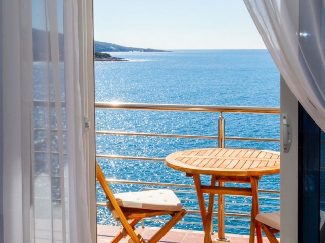 Waterfront villas with swimming pools, Dobre Vode, Bar