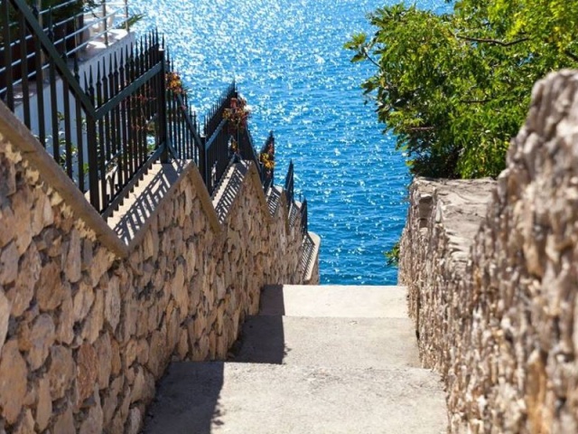 Waterfront villas with swimming pools, Dobre Vode, Bar