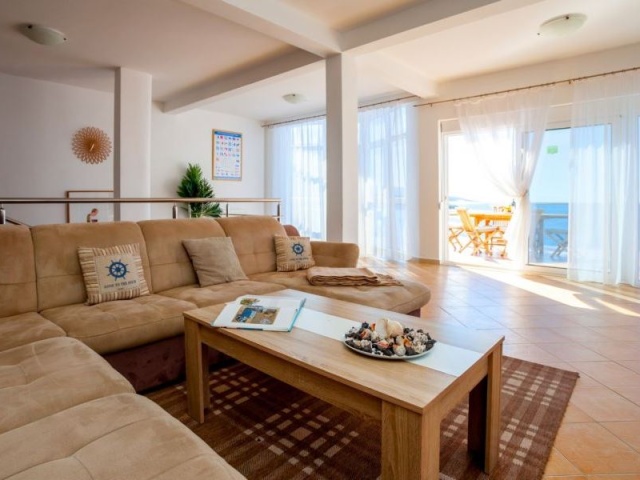 Waterfront villas with swimming pools, Dobre Vode, Bar