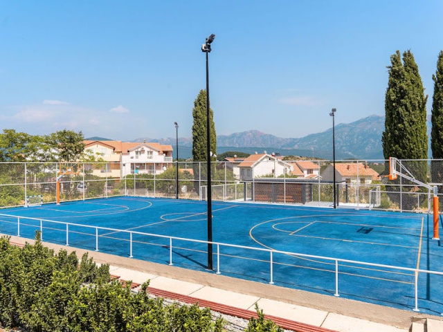 Two-bedroom apartment for sale in Centrale, Lustica Bay