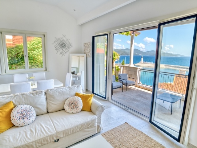 Premium one-bedroom apartment in Lustica Bay