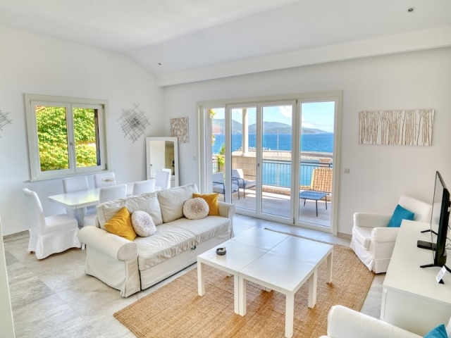 Premium one-bedroom apartment in Lustica Bay