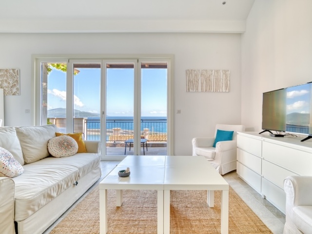 Premium one-bedroom apartment in Lustica Bay