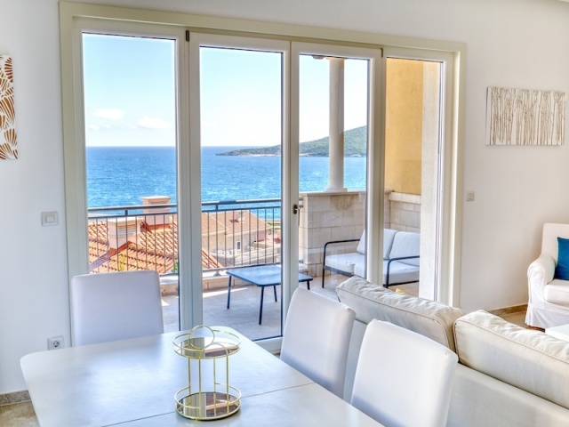 Premium one-bedroom apartment in Lustica Bay