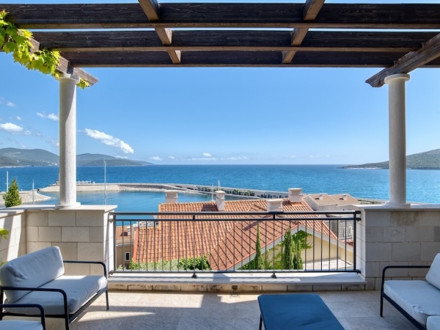 Premium one-bedroom apartment in Lustica Bay