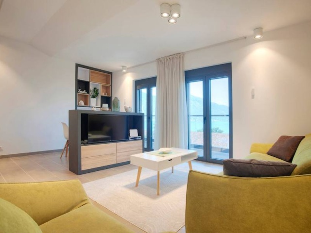 Modern villa for sale in Dobrota, Kotor