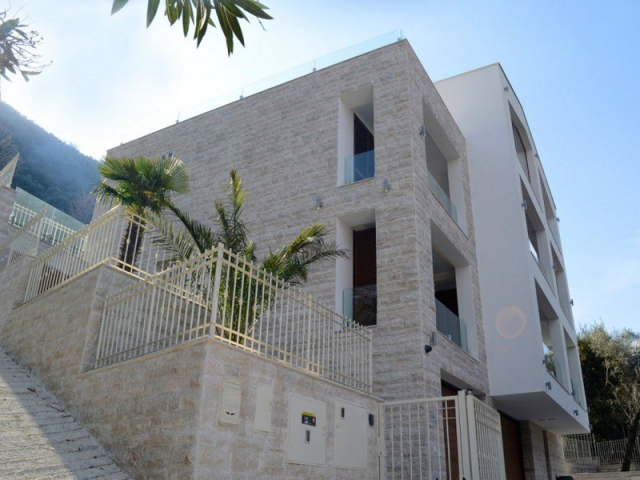 Moderna vila u Stolivu
