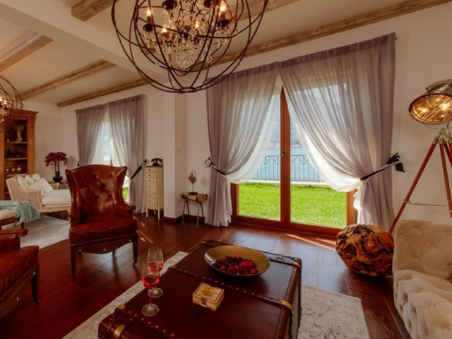 Виллы в стиле Dobrota Palazzo, Которский залив
