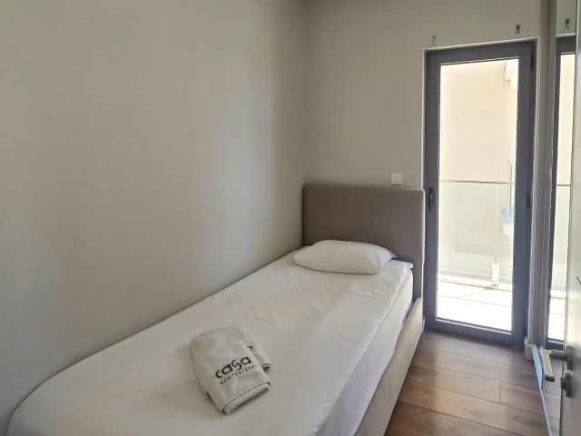 Apartment with a pool in Kavač